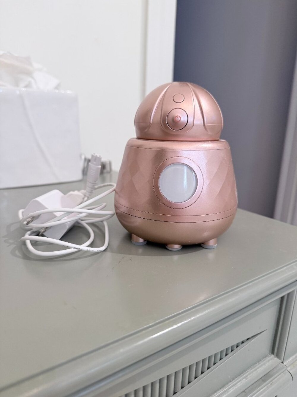 TAO Orbital Face Brush Clean and Cleaning Station